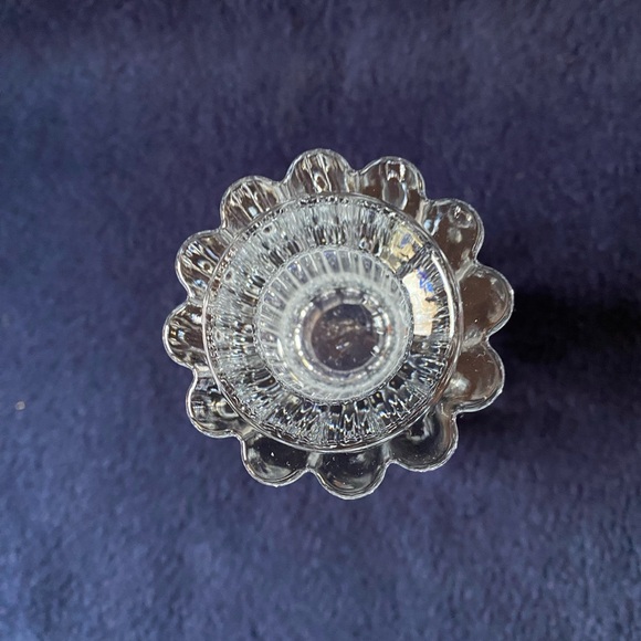 Glass Reversible Candleholder Heavy Flower shape - Picture 2 of 8